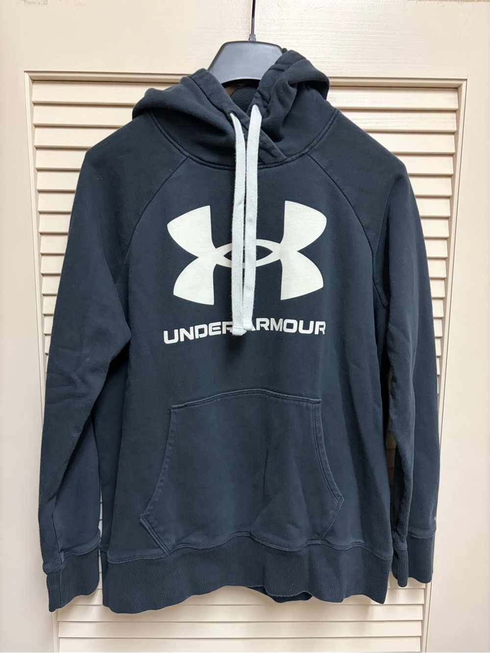 Under Armour Hoodie Womens Large Black Big Logo Pullover Loose Fit Sweatshirt